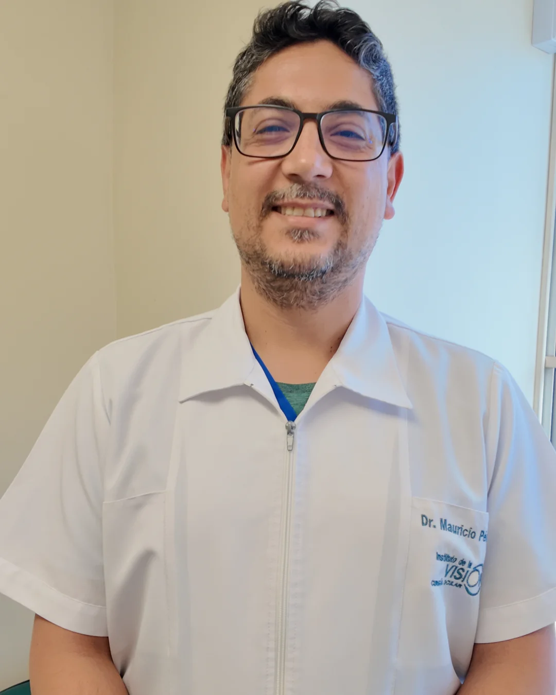 Dr. Mauricio Pérez González